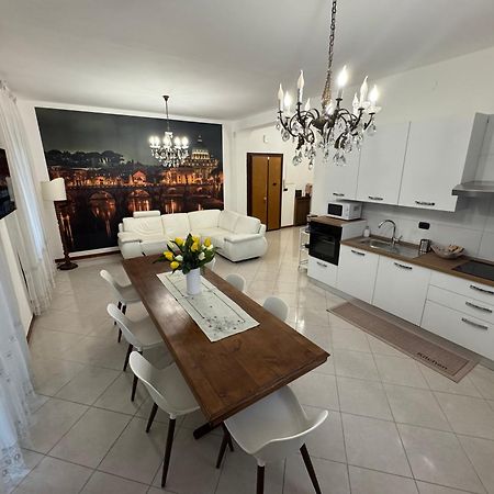 Vacanze Romane Apartment In Roma Ngoại thất bức ảnh
