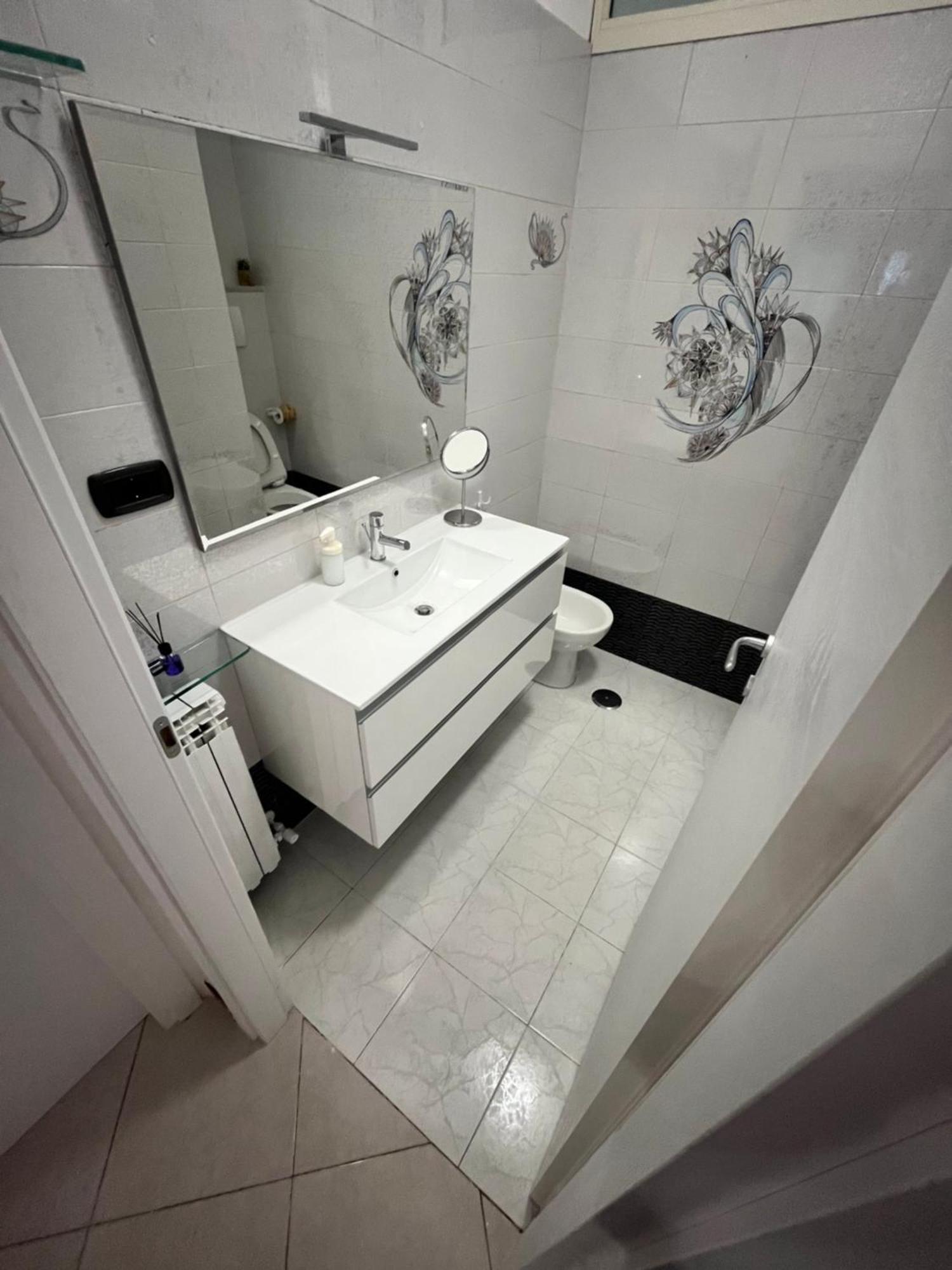 Vacanze Romane Apartment In Roma Ngoại thất bức ảnh